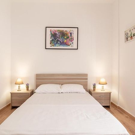 Modern Renovated Apt Next To The Beachfront Iraklio Exterior foto