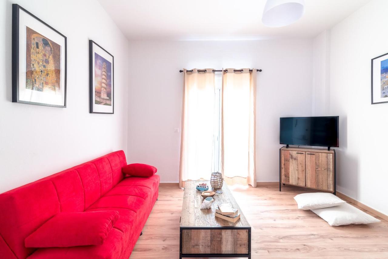 Modern Renovated Apt Next To The Beachfront Iraklio Exterior foto