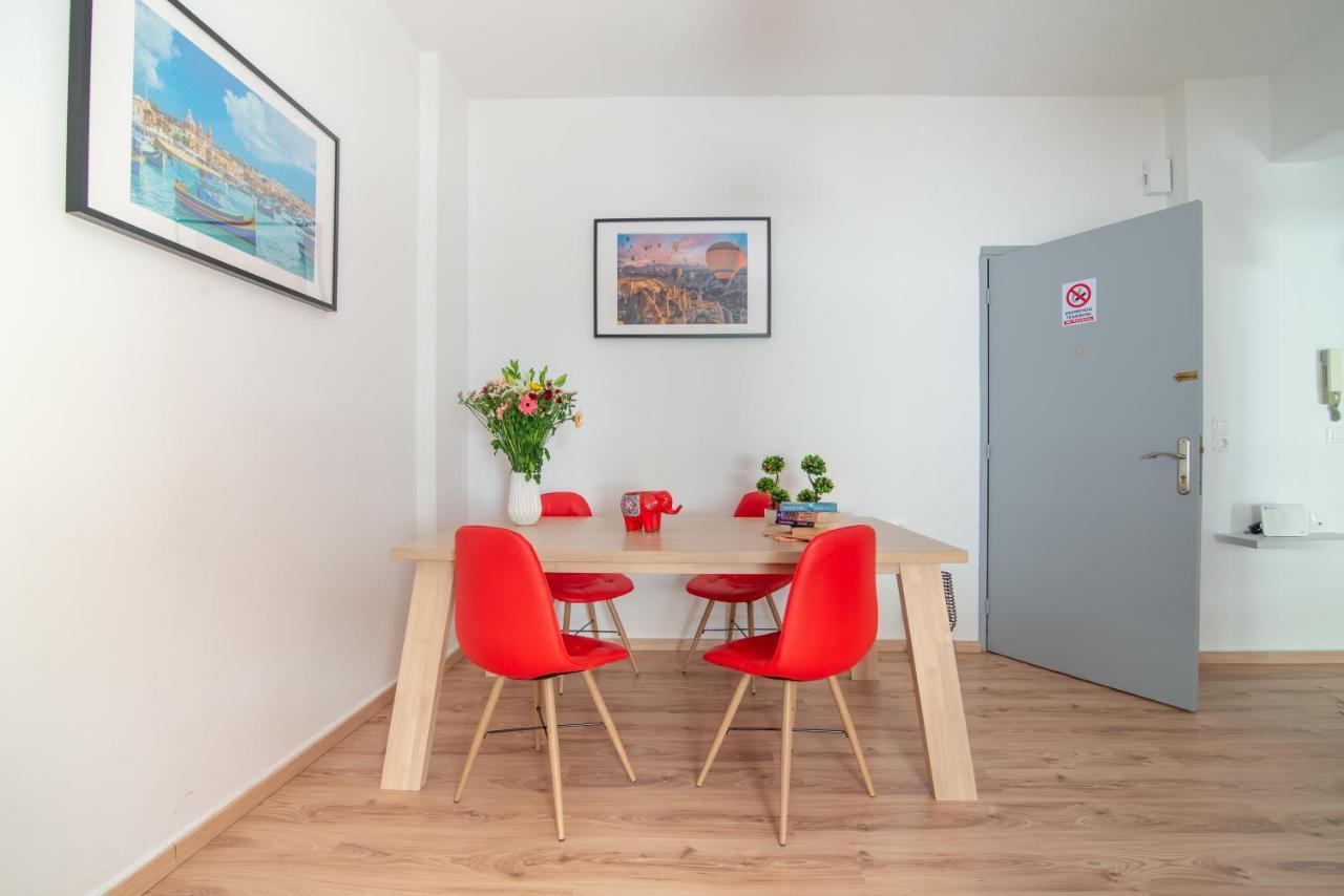 Modern Renovated Apt Next To The Beachfront Iraklio Exterior foto